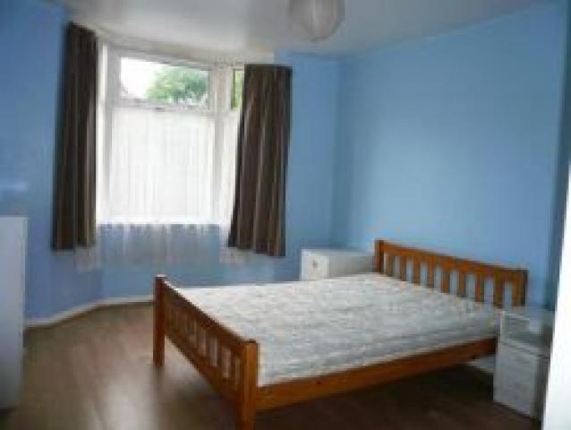 			2 Bedroom, 1 bath, 1 reception Flat			 Walm Lane, WILLESDEN GREEN